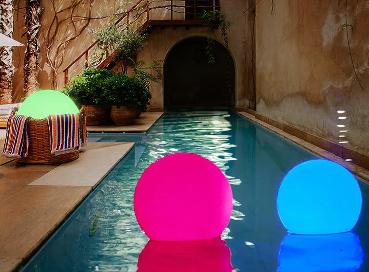 Outdoor Solar LED Ball Light with Remote Control